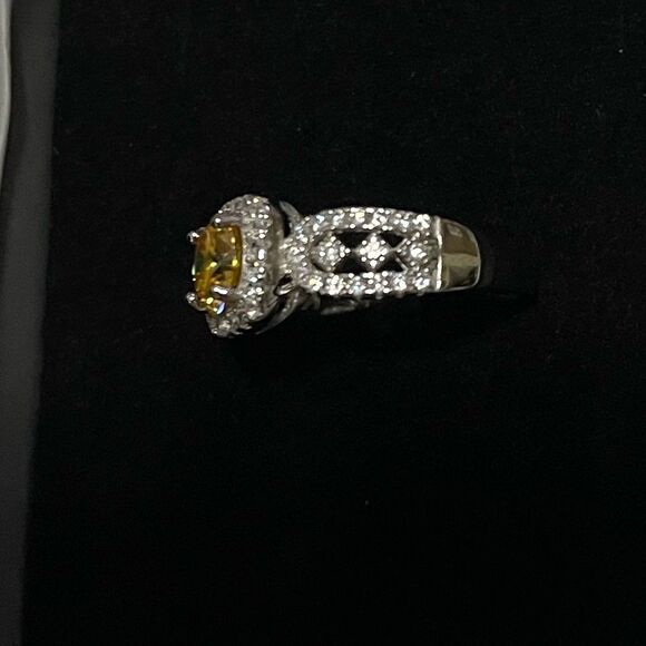 NEW- Yellow Moissanite Ring- size 6 - Picture 5 of 6